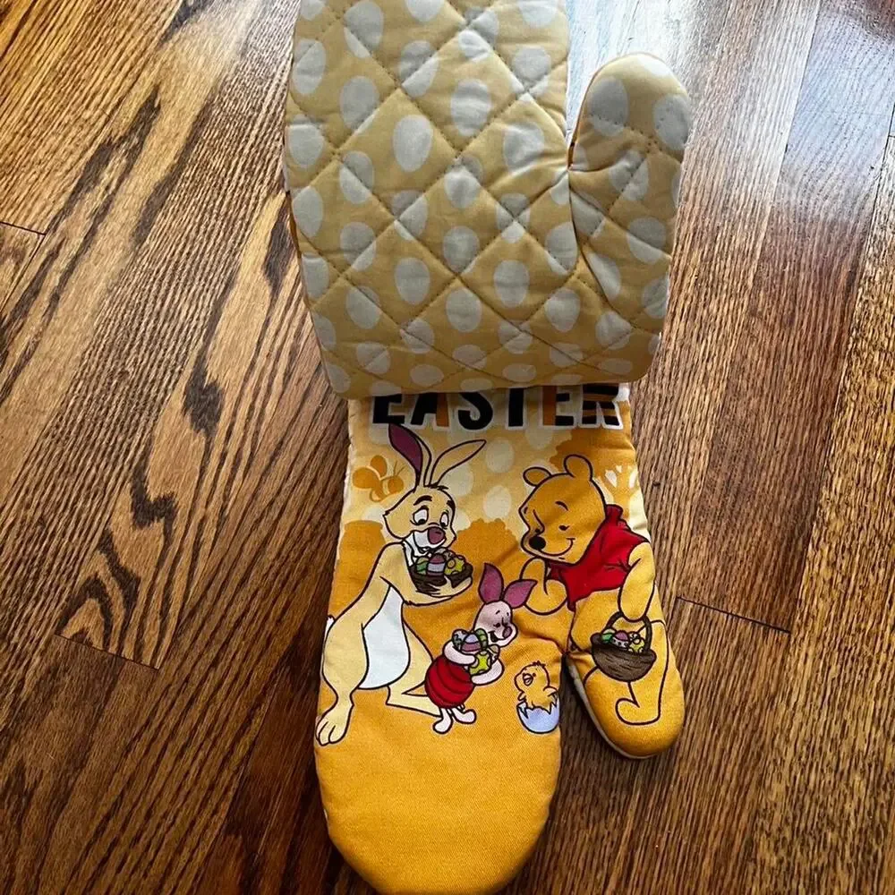 Winnie the pooh easter oven mitts